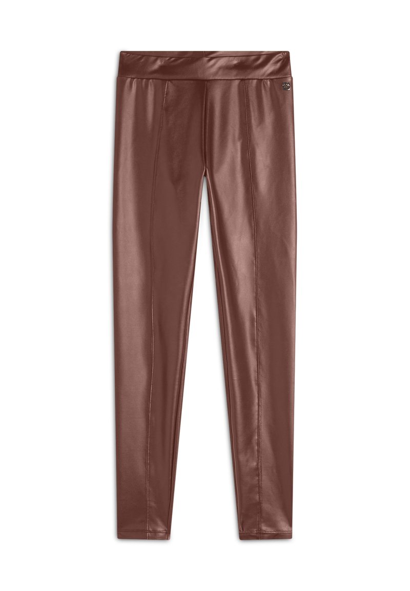 Leggings marroni a vita alta realizzati in materiale lucido e liscio. Presentano cuciture anteriori e un logo sulla cintura. Design aderente.