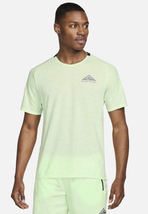 Nike Performance SOLAR CHASE - Camiseta deportiva - vapour green black