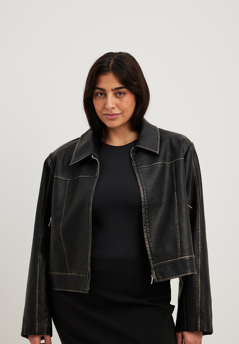 NA-KD Faux leather jacket - black