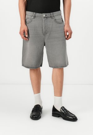 ONSFIVE BAGGY - Farmer rövidnadrágok - light grey denim