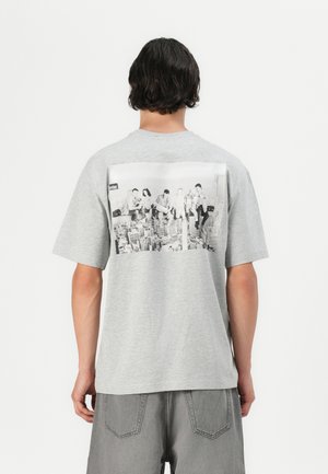 ONSFRIENDS TEE - Print T-shirt - light grey