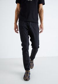 Men Plus Vaqueros Tapered - Dunkel Grün/verde Oscuro