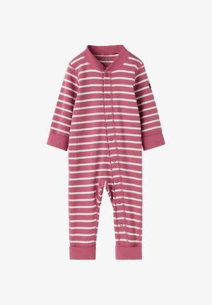 Langærmet babydragt i pink og hvide striber med trykknapper foran og med manchetter på ærmer og ankler.