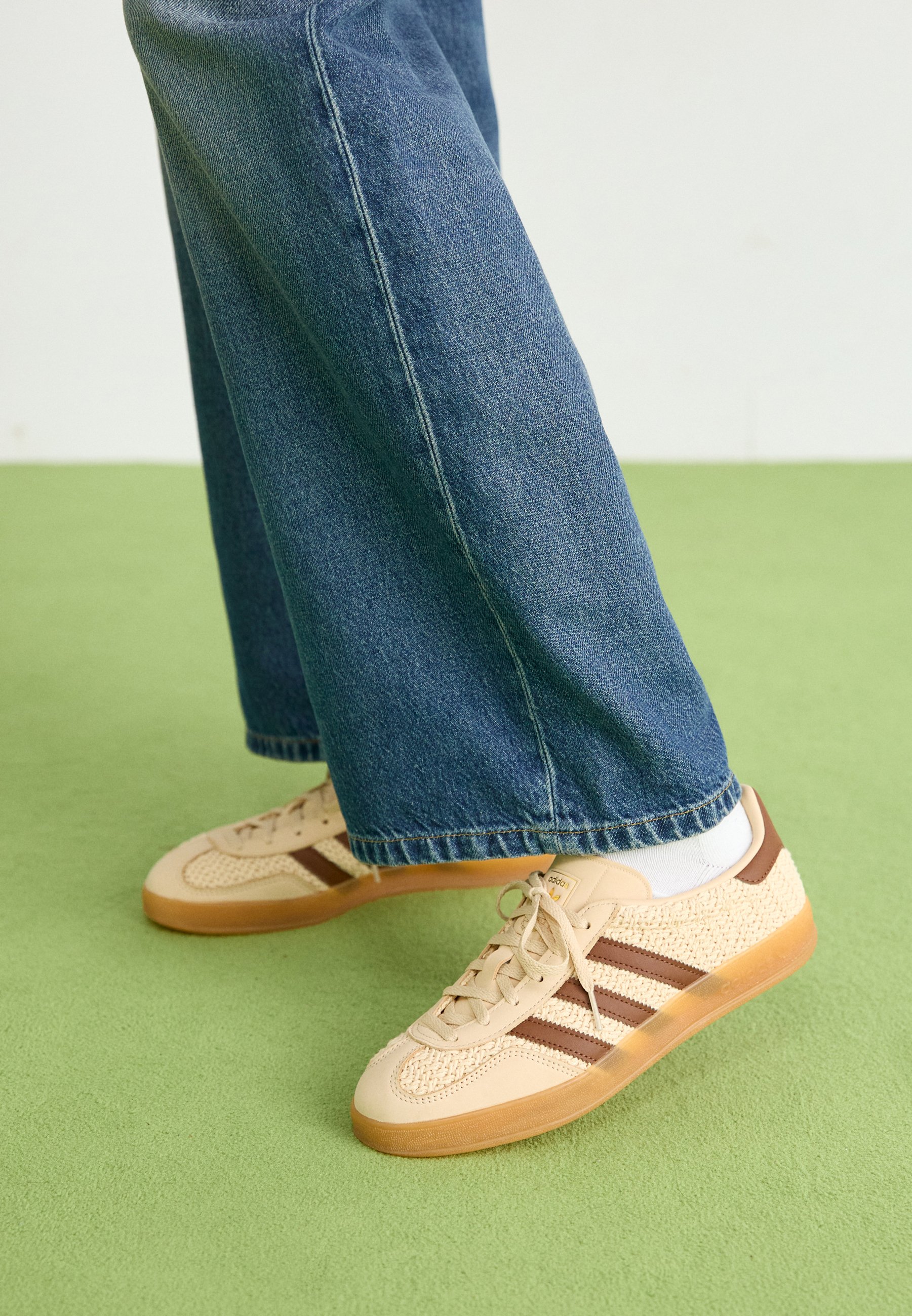 adidas gazelle silver green womens adidas Originals Gazelle Indoor
