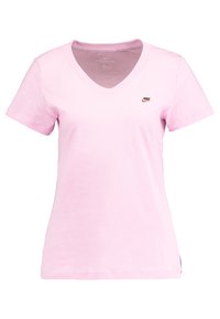 Rosa bomullströja med v-ringning, korta ärmar och en liten svart och röd Nike-logotyp på vänster bröst. Slät, lätt material.