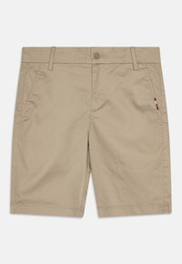 Béžové bavlněné šortky se siluetou rovného střihu, s dvěma bočními kapsami, předním zapínáním na knoflík a malým flag detailem na pásu.