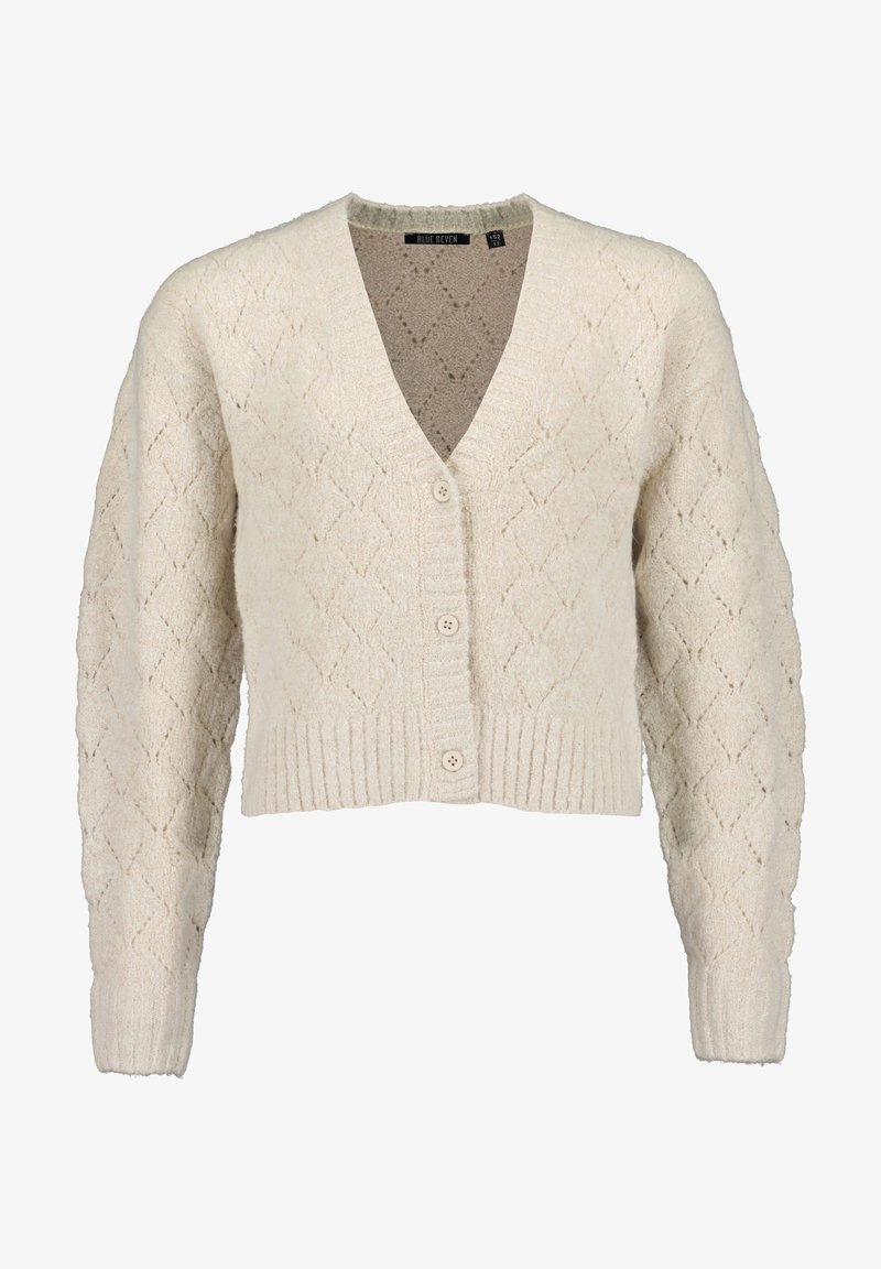 Cardigan de punto crema con patrón de diamantes, escote en V, puños y dobladillo acanalados, y tres botones en la parte delantera.