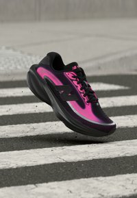 Non sélectionné, black/pink heat