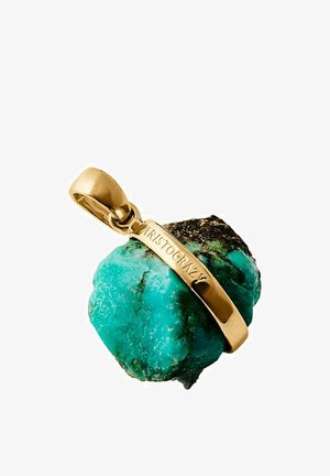 Colgante de piedra cruda turquesa con broche y banda en tono dorado grabados con la palabra "MARSTOGRANLY" sobre un fondo blanco.