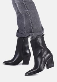 Bronx NEW KOLE - Botines - black