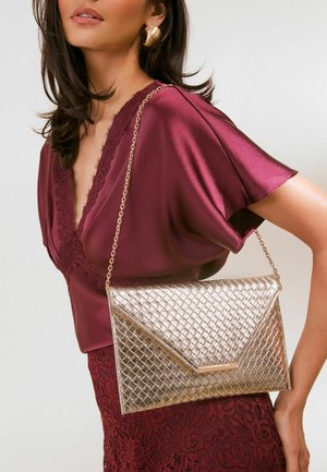 Friends Like These, WEAVE ENVELOPE CLUTCH BAG - Väike käekott - gold-coloured