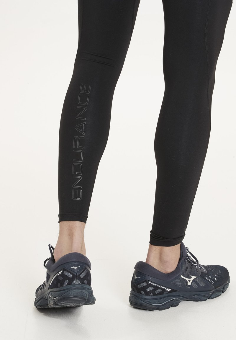 Herren Trainingsanzüge | Endurance Jogginghose 1001 black/schwarz - ZU09627 Herren Trainingsanzüge | Endurance Jogginghose 1001 black/schwarz - ZU09627