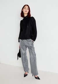 Thumbnail Image 3