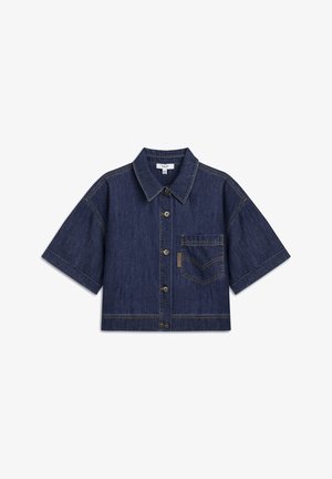 Kurtka dżinsowa z krótkim rękawem w ciemnoniebieskim kolorze, z zapięciem na guziki, kołnierzykiem oraz przednią kieszenią z kontrastowym przeszyciem.