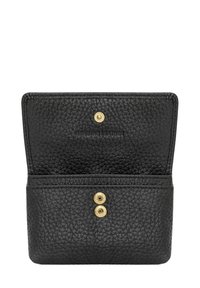 Czarny skórzany portfel o teksturowanej powierzchni, z złotymi zapięciami na zatrzask i tłoczonym napisem "Prawdziwa skóra" wewnątrz. Kompaktowy design.