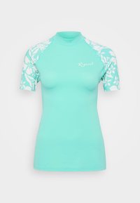 Gaiši tirkīza krāsas pludmales krekls ar īsām piedurknēm, ziedu raksts uz piedurknēm, augsta apkakles dizains un "Ripcurl" logo baltā krāsā krūtīs.