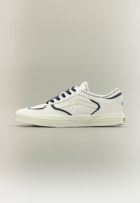 Nem kiválasztott, multi-coloured