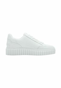 Sneakers bianchi in pelle con punta arrotondata, suola in gomma testurizzata e sei paia di occhielli per i lacci. Design minimalista senza motivi.