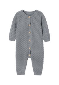 Grauer gestrickter Babypullover mit langen Ärmeln und Holzknöpfen auf der Vorderseite sowie im Schrittbereich zur Befestigung.