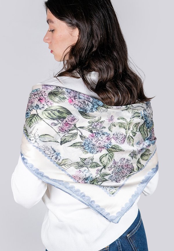HYDRANGEAS SQUARE - Schal - ivory