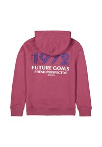 Sudadera con capucha color marrón con gran texto blanco "OBJETIVOS FUTUROS NUEVA PERSPECTIVA" y texto azul a rayas "1972" en la espalda.