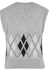 Gilet sans manches en maille grise avec un motif losange argyle noir et blanc sur le bas du dos.