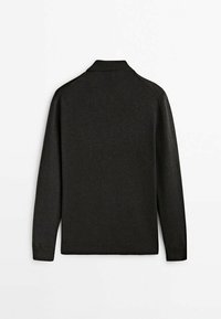 Pull gris foncé avec col, manches longues, poignets et ourlet côtelés, texture lisse, et design uni. Vue de dos sans motifs ni ornements.