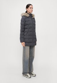 Vero Moda Tall VMLIV  - Vinterfrakke - asphalt