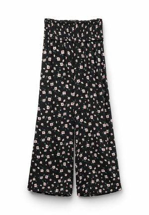 Pantalones de tela negra con cintura fruncida, que presentan un patrón floral en tonos de rosa y verde, con piernas anchas y textura ligera.