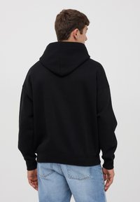 Terranova BOXY FIT - Felpa con cappuccio - nero