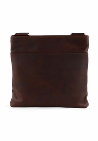 Borsa in pelle marrone con una texture morbida e liscia. Presenta un design minimalista e una chiusura superiore, senza hardware o loghi visibili.
