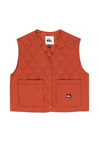Padded vesta v spálené oranžové barvě s prošívaným designem, vybavená výstřihem do V, patentním zapínáním a dvěma předními kapsami. Logo štítek na kapse.