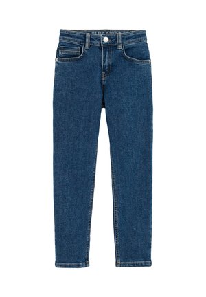 Jean en denim bleu avec fermeture par bouton et fermeture éclair, poches avant et poche monnaie, et jambes droites sur fond blanc.