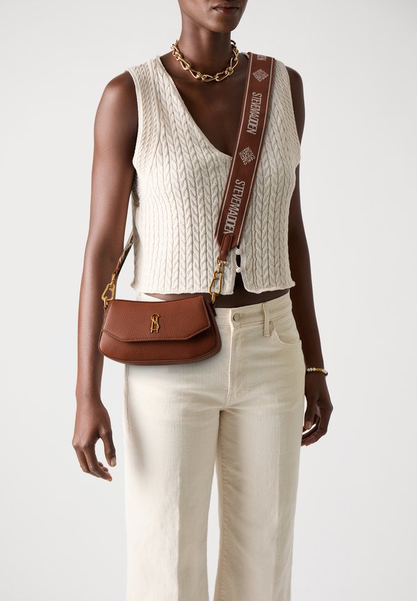 BTAIGA - Handbag - cognac