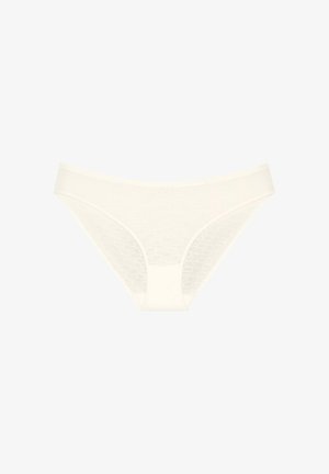 Białe bawełniane majtki o gładkiej fakturze, z subtelnym, geometrycznym wzorem i średnio wyższym pasem dla wygody i zakrycia.