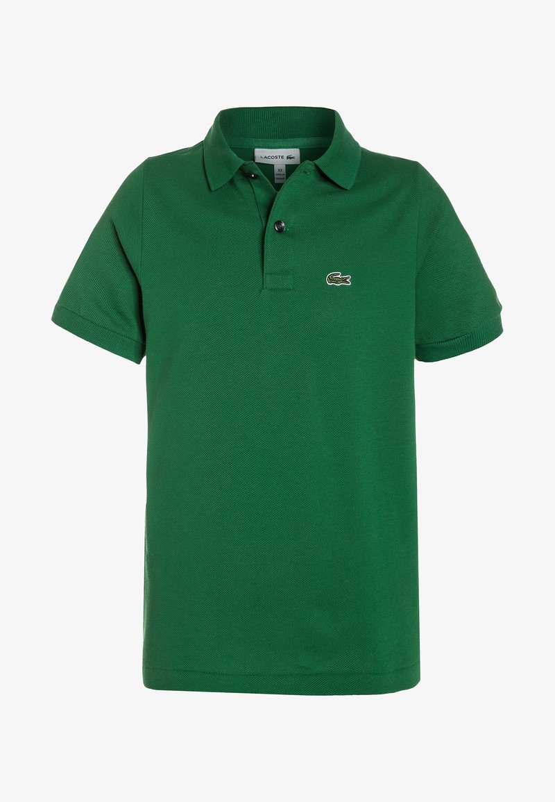Polo vert à manches courtes avec col et deux boutons, avec un petit logo crocodile sur la poitrine gauche.