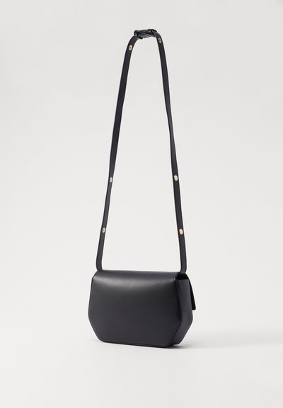 CLOSED CLOSED BAG ONE - Sac à main - black