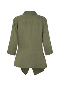 Olivgrünes Longsleeve-Shirt mit Kragen, Rückenpasse und einem längeren Saum hinten. Glattes Material mit aufgerollten Ärmelbündchen.