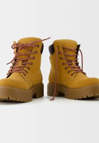 Bershka Stivaletti con plateau - camel