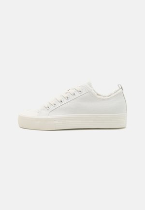 Trainers - offwhite