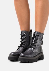 Marco Tozzi Botines con plataforma - gunmetal