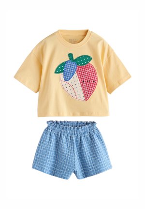 Next, REGULAR FIT SET   - Shorts - yellow strawberry