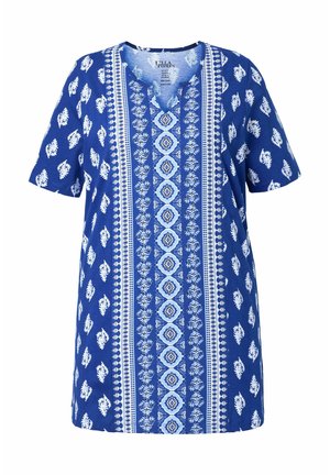 Tunika blu a maniche corte con motivi verticali bianchi floreali e geometrici, scollo rotondo con un piccolo taglio a V al centro.