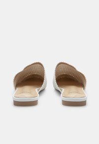 Bata Sandalias planas - beige