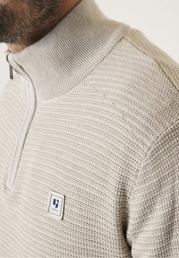 Garcia Stickad tröja - light brown