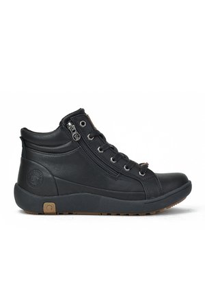 Zapatilla alta de cuero negro con cremallera lateral, puntera redonda, suela de goma y ojetes metálicos. Acabado texturizado y detalle de cuello acolchado.