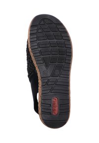 Czarna sandały z teksturowanym plecionym wierzchem i solidną gumową podeszwą z zygzakowatym wzorem bieżnika oraz akcentem w czerwonym logo. Zaznaczony rozmiar 37.