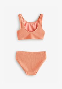 Vybráno, soft orange