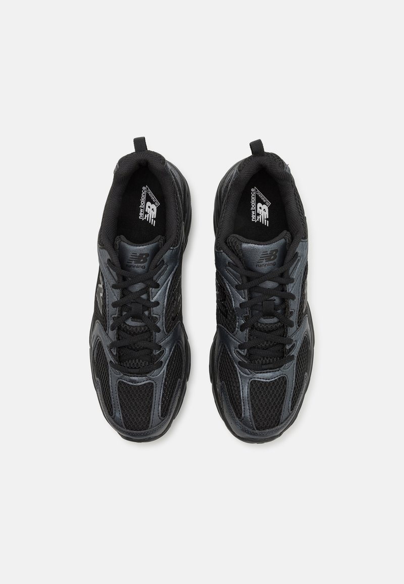 New Balance MR530 UNISEX - Sneaker low - black/schwarz - Zalando.de