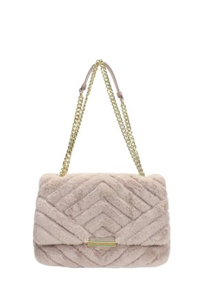 Borsa a tracolla in pelliccia sintetica rosa pallido con motivo a zigzag, caratterizzata da una chiusura in tono oro e una tracolla a catena, che offre una texture morbida e una forma strutturata.